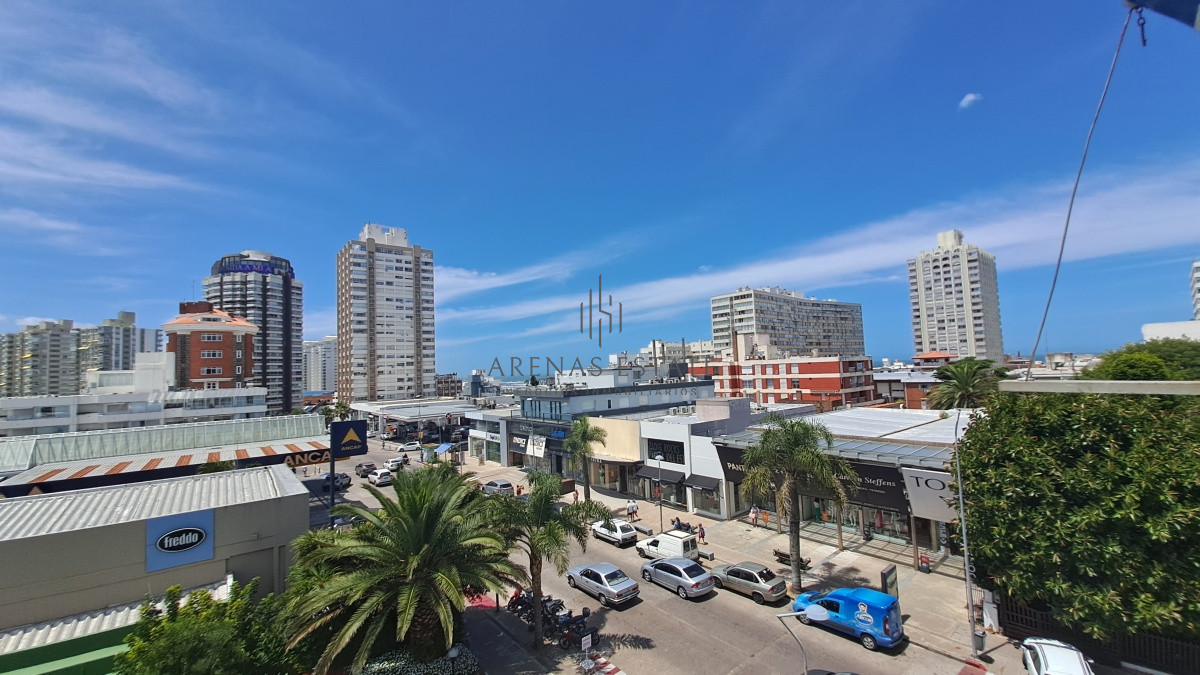 Apartamento ID.3176 - Apartamento en Venta  - Zona Península. Ref. 5781