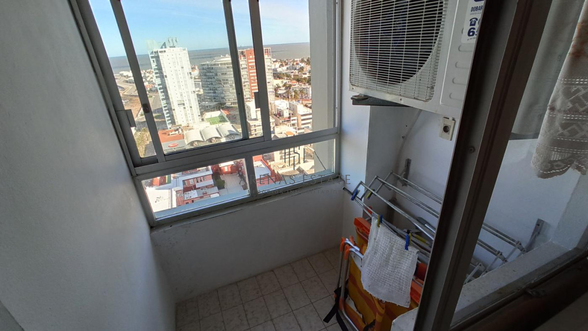 Apartamento ID.2335 - Apartamento en Venta - Península!! Ref. 4115