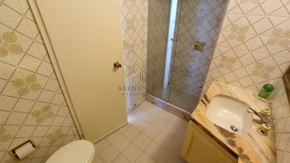 Apartamento ID.2335 - Apartamento en Venta - Península!! Ref. 4115