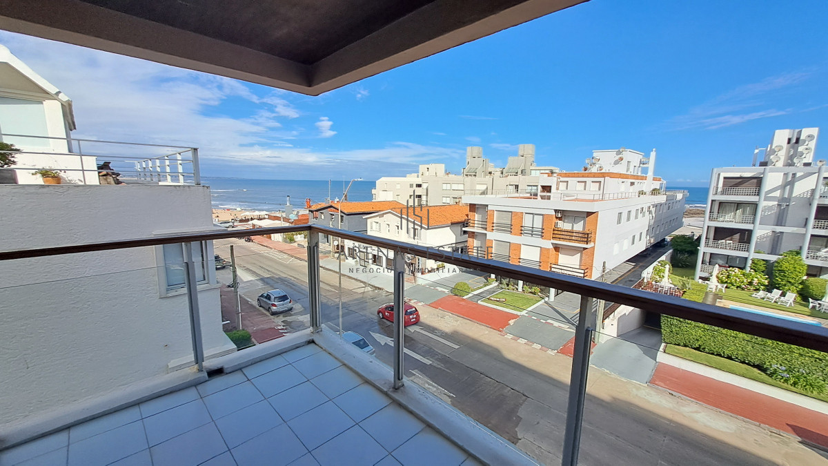 Apartamento ID.3104 - Apartamento en Península cera de Playa el Emir En Venta -  Zona Península Ref. 93
