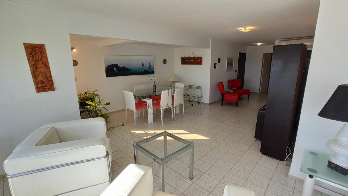 Apartamento ID.2335 - Apartamento en Venta - Península!! Ref. 4115