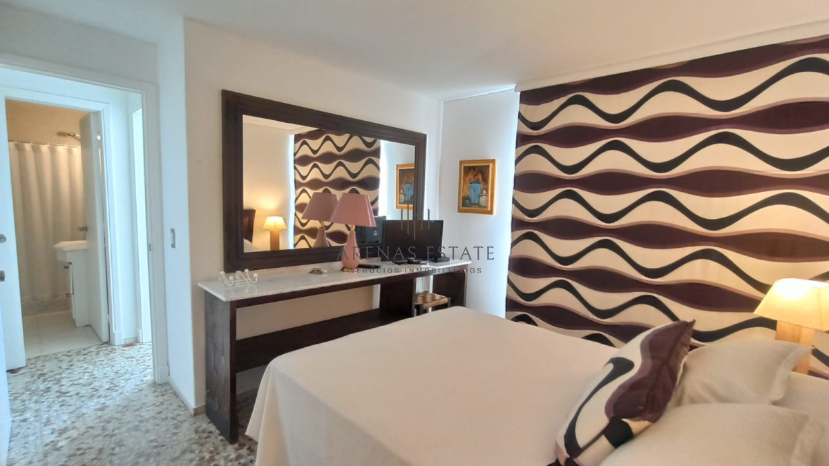 Apartamento ID.3105 - Apartamento en venta en Punta del Este - Península Ref. 5458