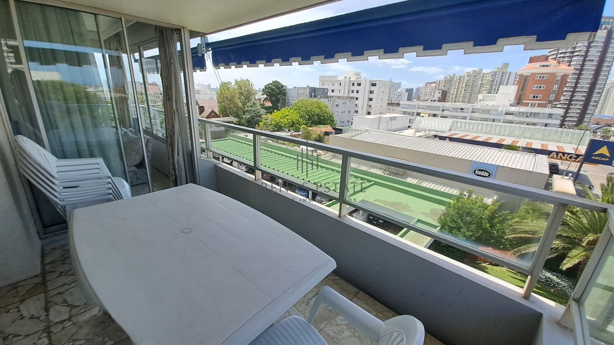 Apartamento ID.3176 - Apartamento en Venta  - Zona Península. Ref. 5781