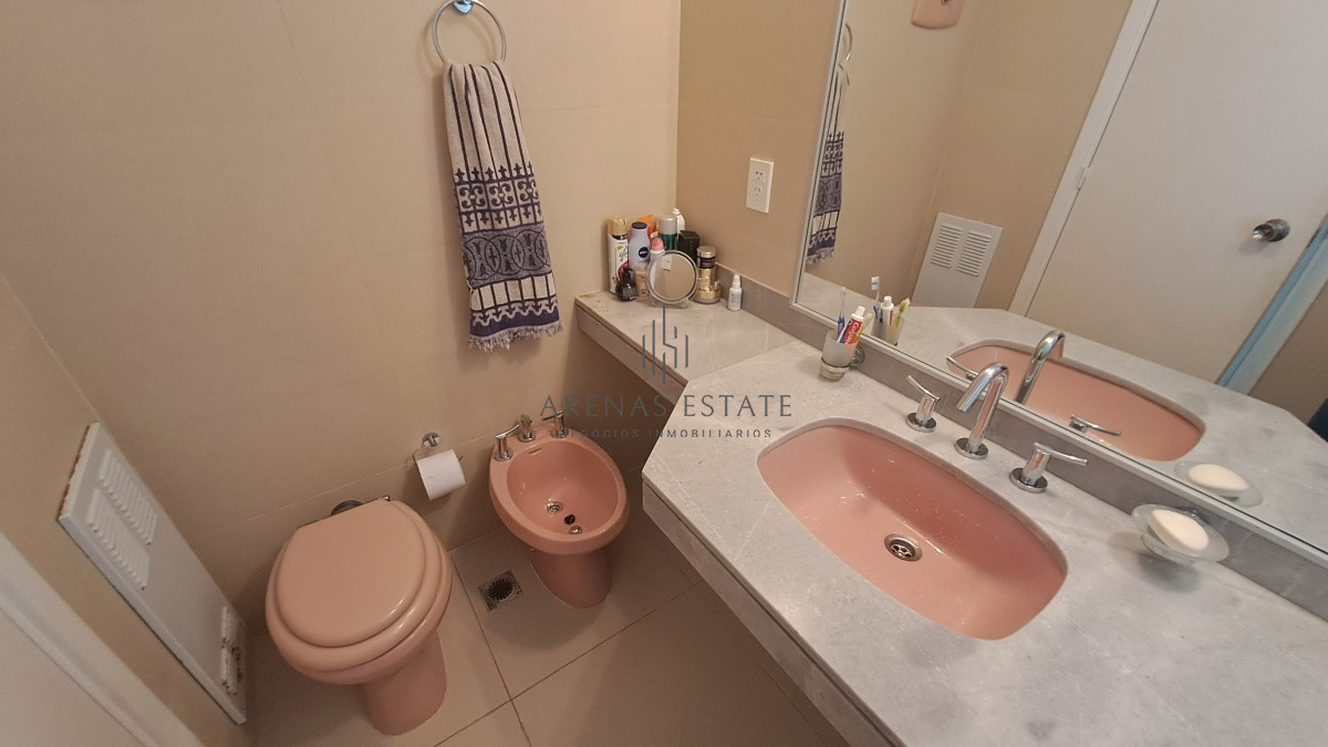 Apartamento ID.3176 - Apartamento en Venta  - Zona Península. Ref. 5781
