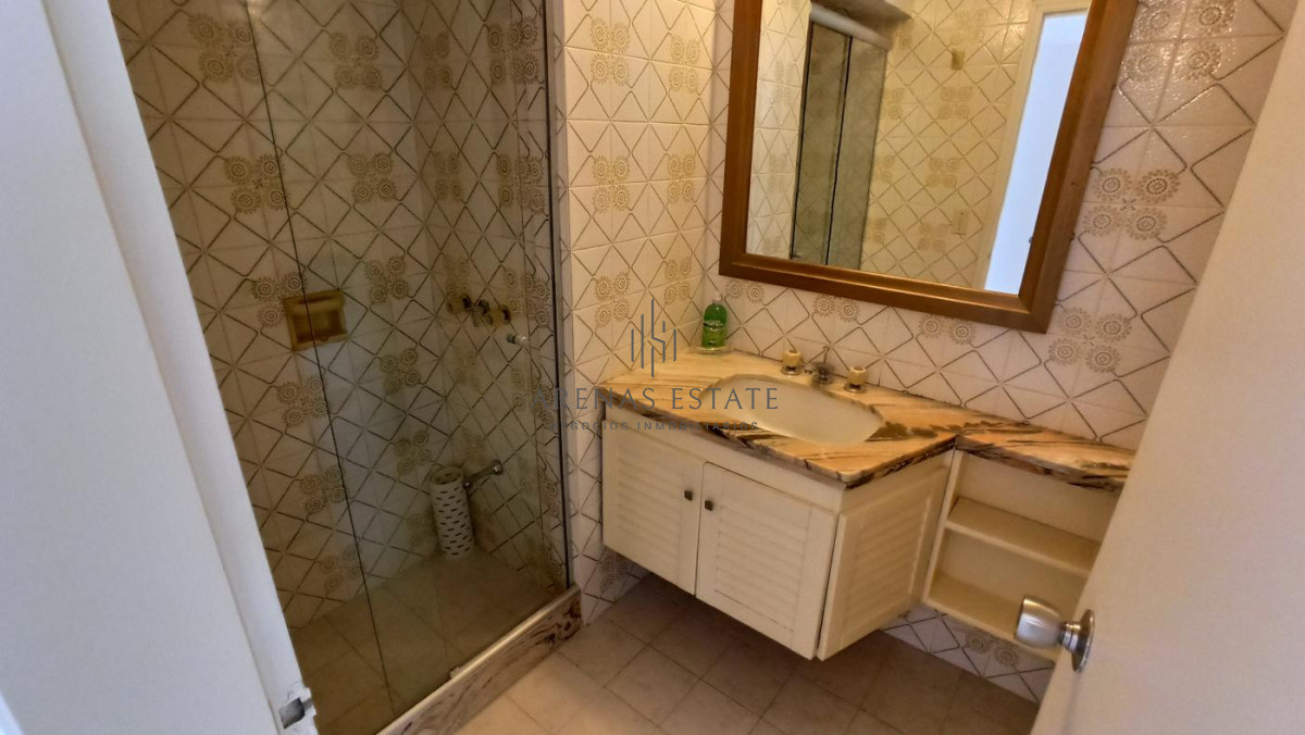 Apartamento ID.2335 - Apartamento en Venta - Península!! Ref. 4115