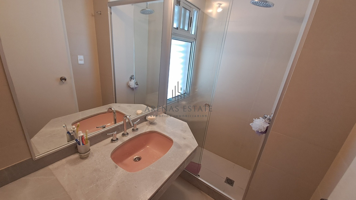 Apartamento ID.3176 - Apartamento en Venta  - Zona Península. Ref. 5781