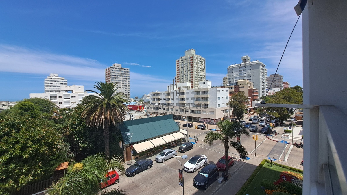 Apartamento ID.3176 - Apartamento en Venta  - Zona Península. Ref. 5781