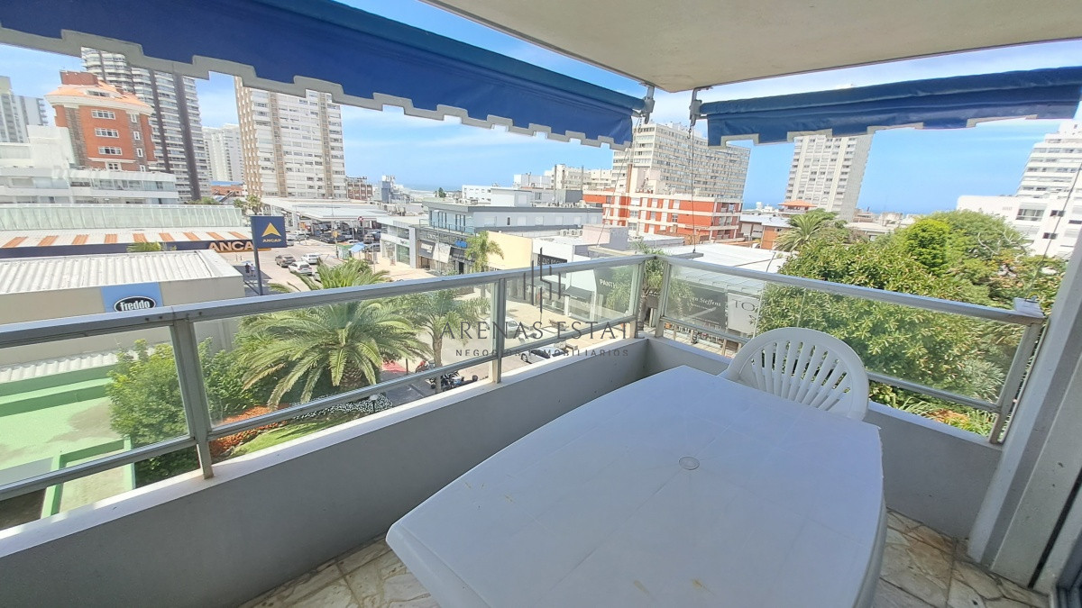 Apartamento ID.3176 - Apartamento en Venta  - Zona Península. Ref. 5781