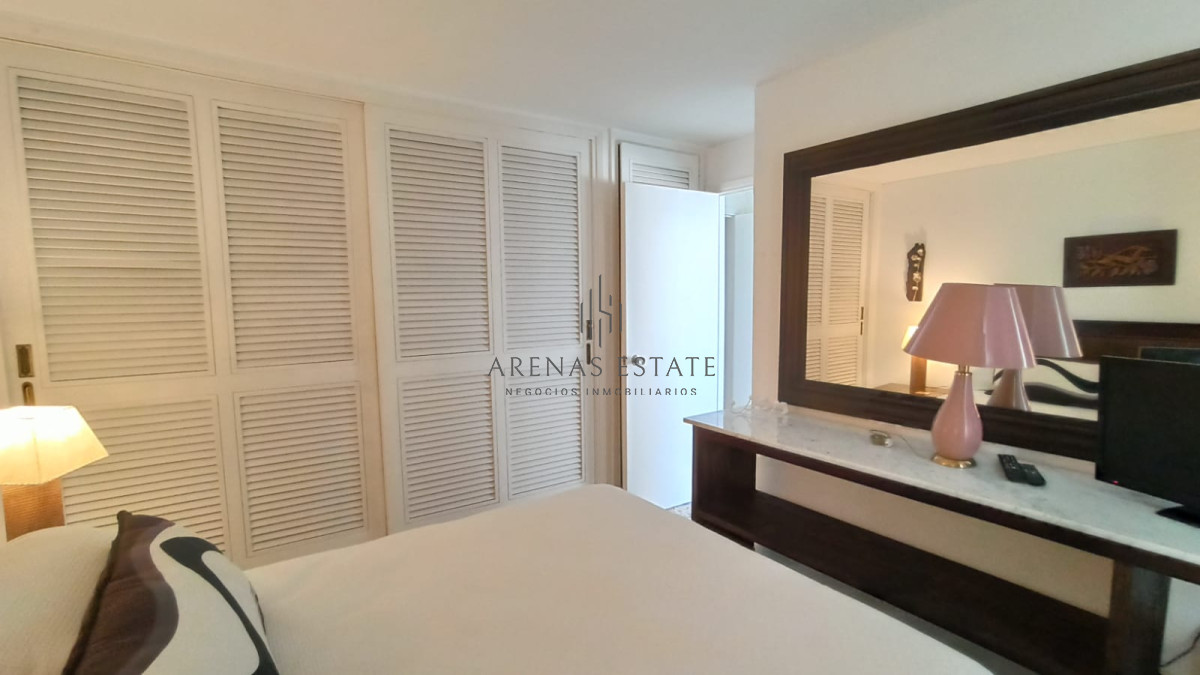 Apartamento ID.3105 - Apartamento en venta en Punta del Este - Península Ref. 5458