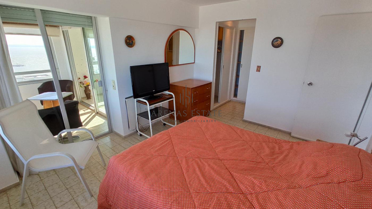 Apartamento ID.2335 - Apartamento en Venta - Península!! Ref. 4115