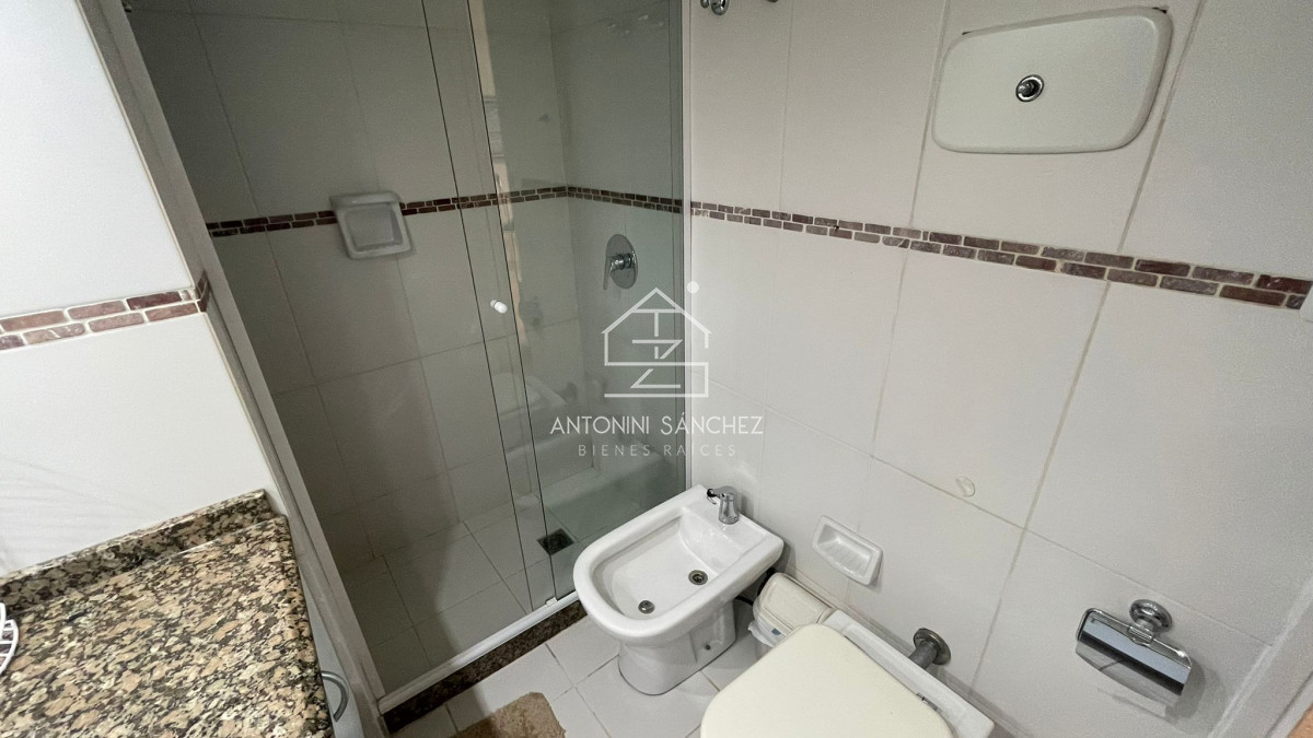Apartamento ID.483 - Apartamento en Alquiler Anual - Zona Península Ref. 6553