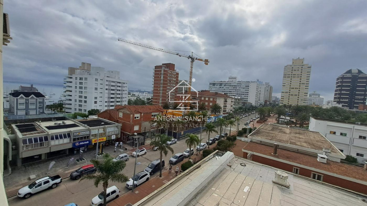 Apartamento ID.517 - Apartamento en venta en Península - Punta del Este. Ref. 5915
