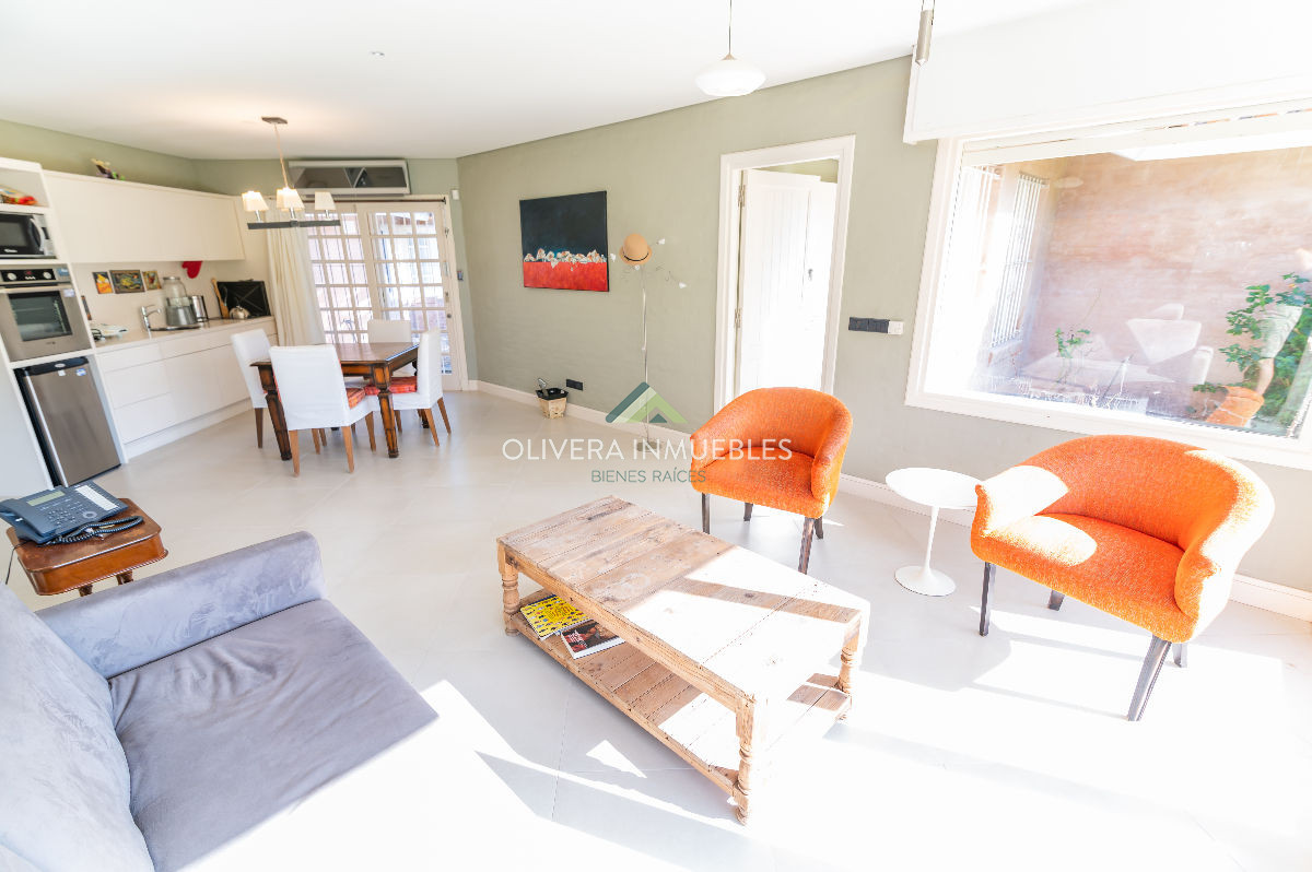 Casa ID.12454 - Mansión de estilo clásico en venta en el corazón de Beverly Hills