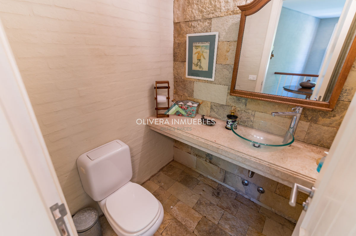 Casa ID.12454 - Mansión de estilo clásico en venta en el corazón de Beverly Hills