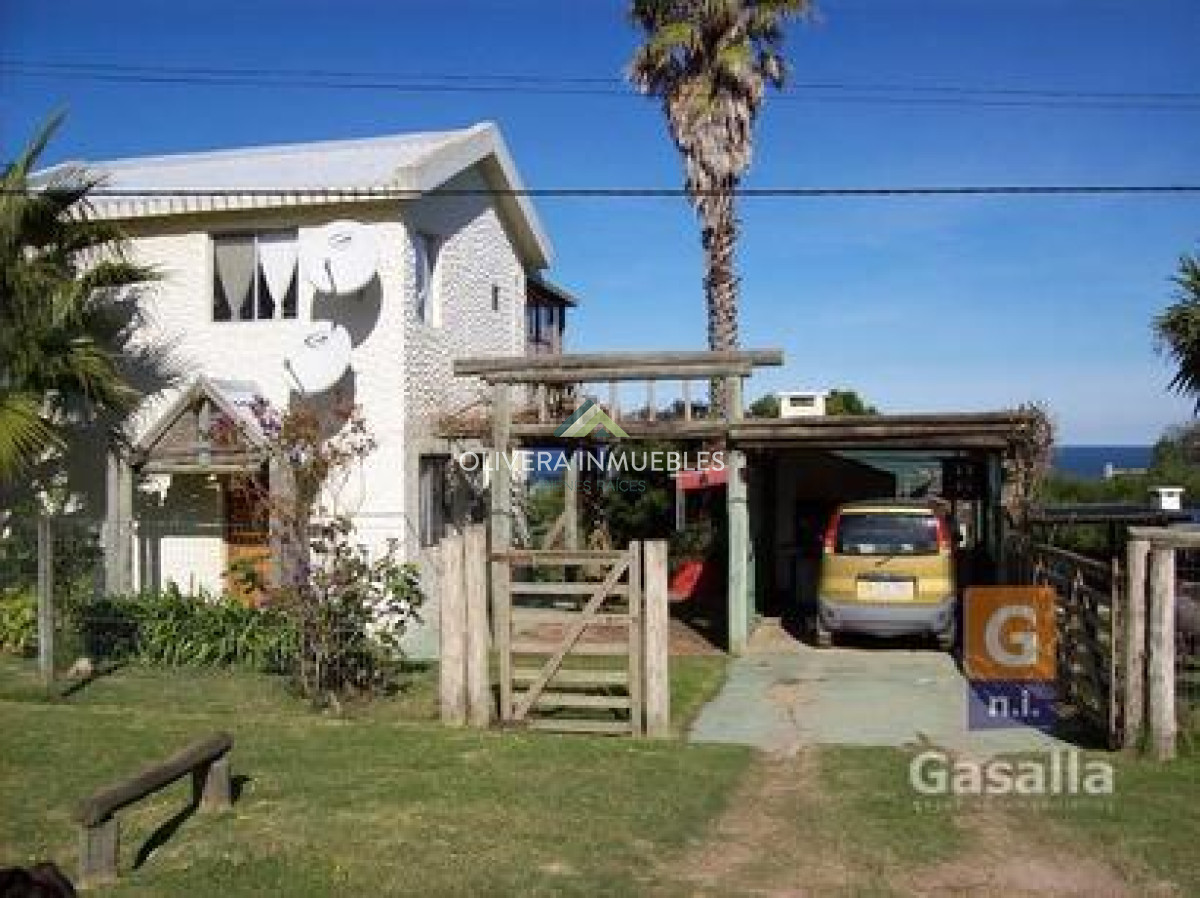 Casa ID.12141 - Casa en venta en El Chorro a 200 mts del mar - Ref. 1594
