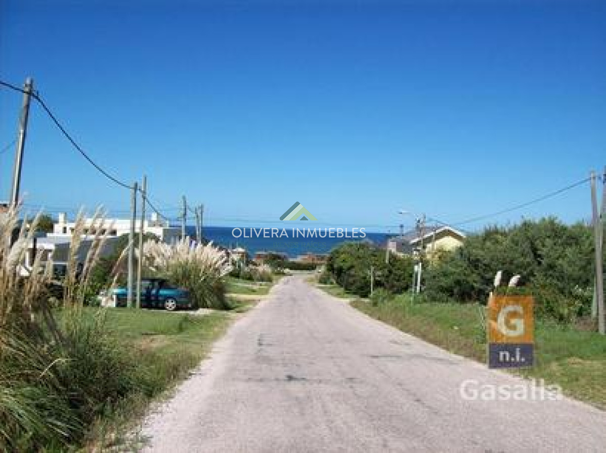 Casa ID.12141 - Casa en venta en El Chorro a 200 mts del mar - Ref. 1594