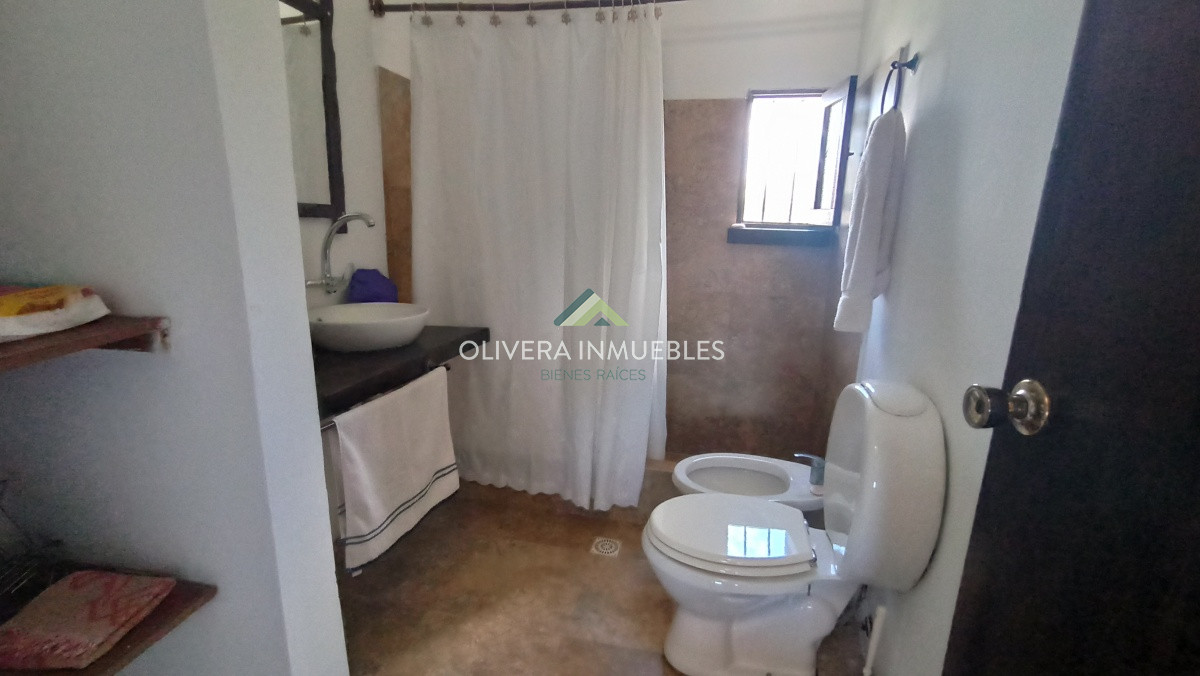 Casa ID.10519 - Casa En Venta - Zona El Chorro