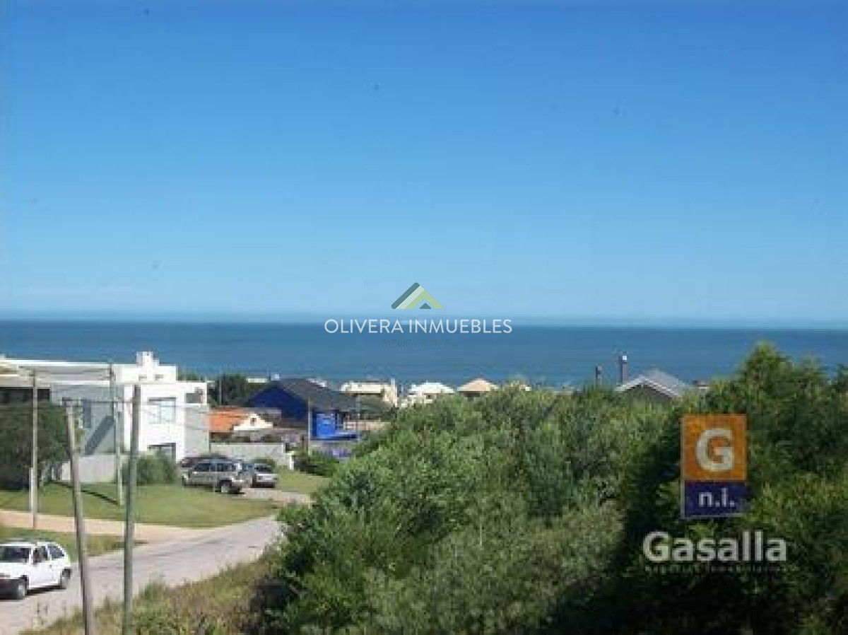 Casa ID.12141 - Casa en venta en El Chorro a 200 mts del mar - Ref. 1594