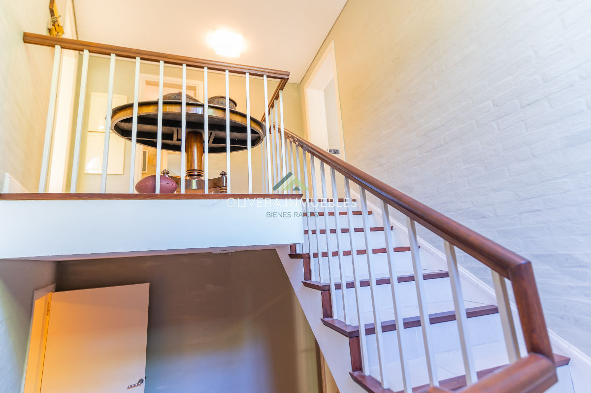 Casa ID.12454 - Mansión de estilo clásico en venta en el corazón de Beverly Hills
