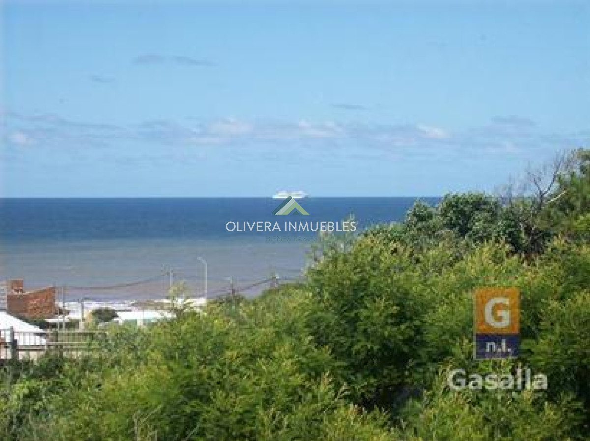 Casa ID.12141 - Casa en venta en El Chorro a 200 mts del mar - Ref. 1594