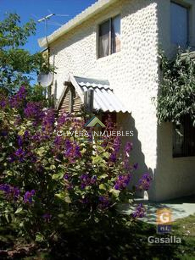 Casa ID.12141 - Casa en venta en El Chorro a 200 mts del mar - Ref. 1594