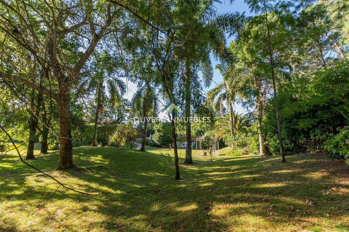 Casa ID.12454 - Mansión de estilo clásico en venta en el corazón de Beverly Hills