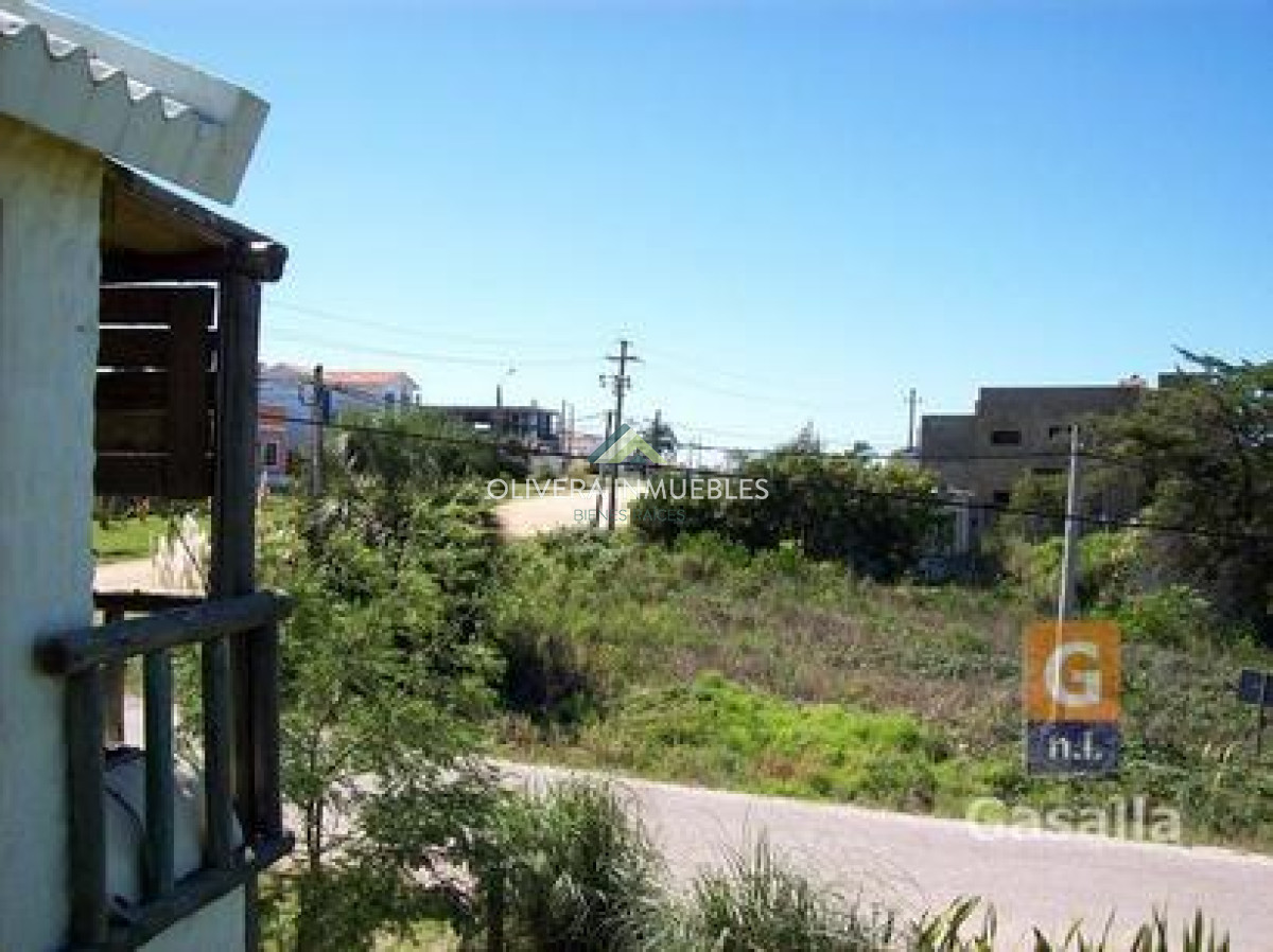 Casa ID.12141 - Casa en venta en El Chorro a 200 mts del mar - Ref. 1594