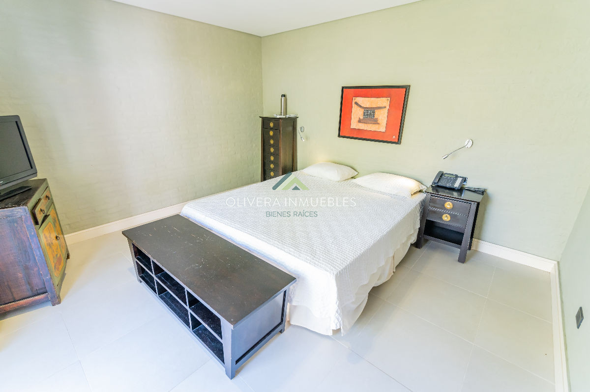 Casa ID.12454 - Mansión de estilo clásico en venta en el corazón de Beverly Hills