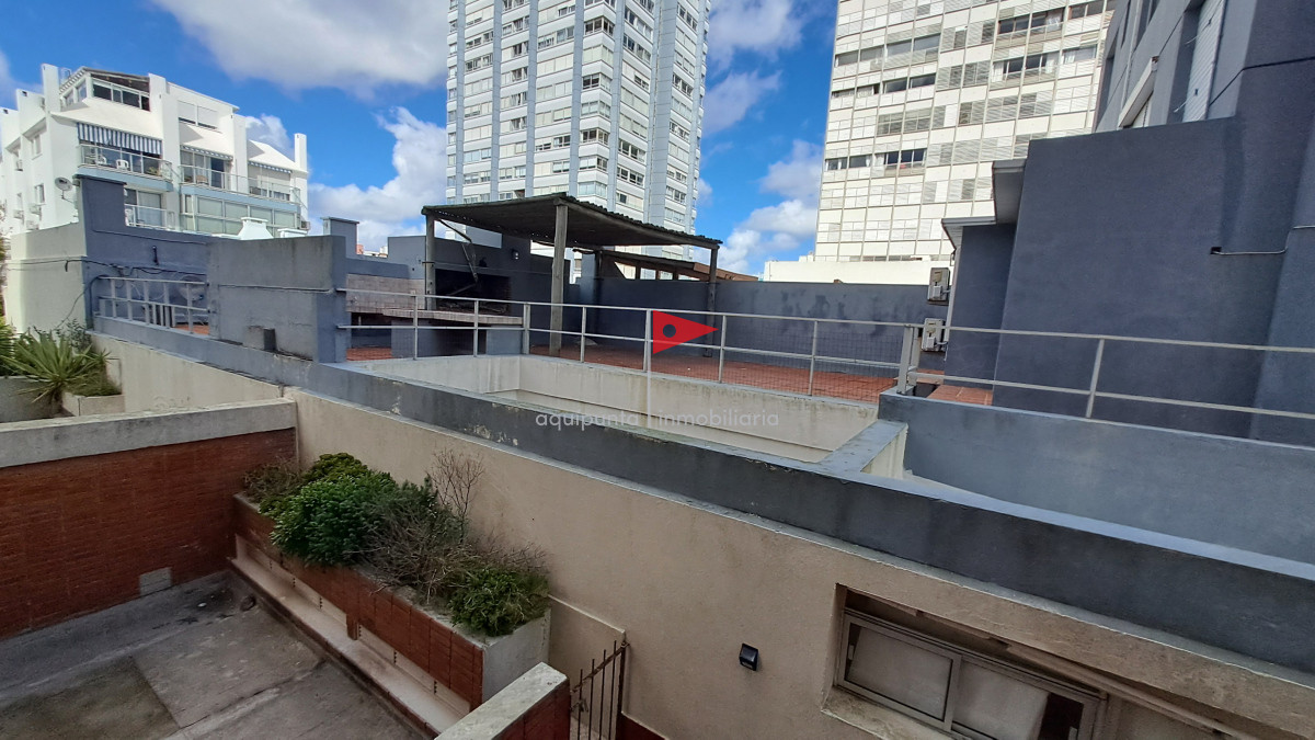 Apartamento ID.248 - Apartamento en Venta - Zona Península Ref. 7086