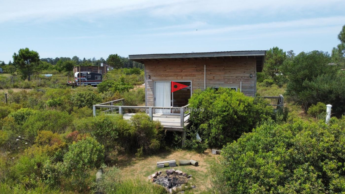 Casa ID.240 - Venta cabaña Punta colorada gran terreno