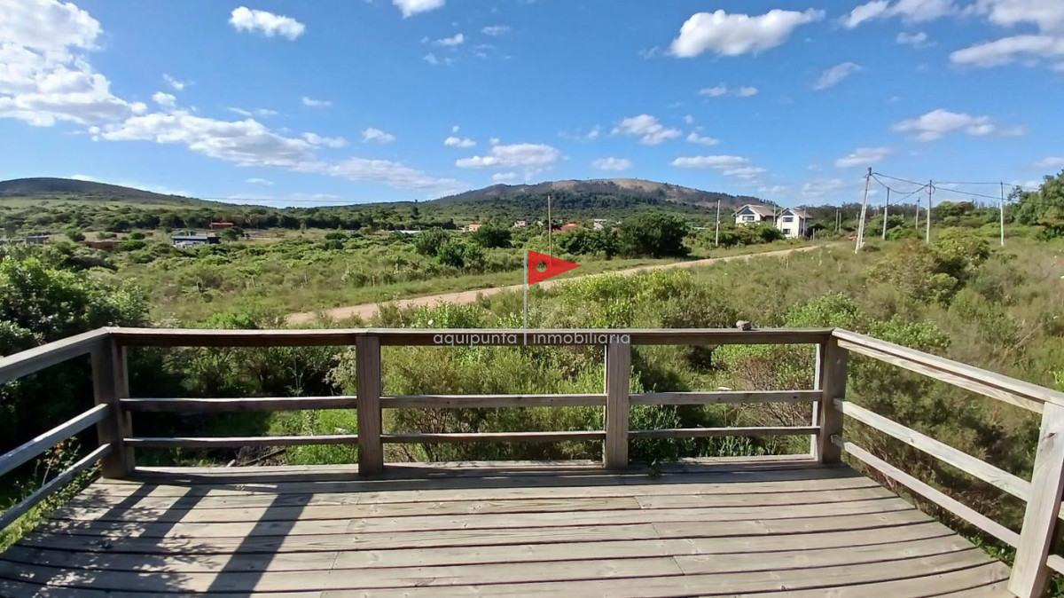 Casa ID.240 - Venta cabaña Punta colorada gran terreno