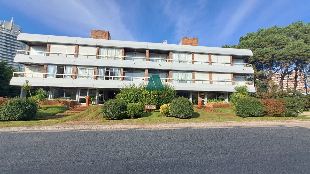 Apartamento ID.196 - Apartamento en Aidy Grill- Punta del Este. Ref. 3968