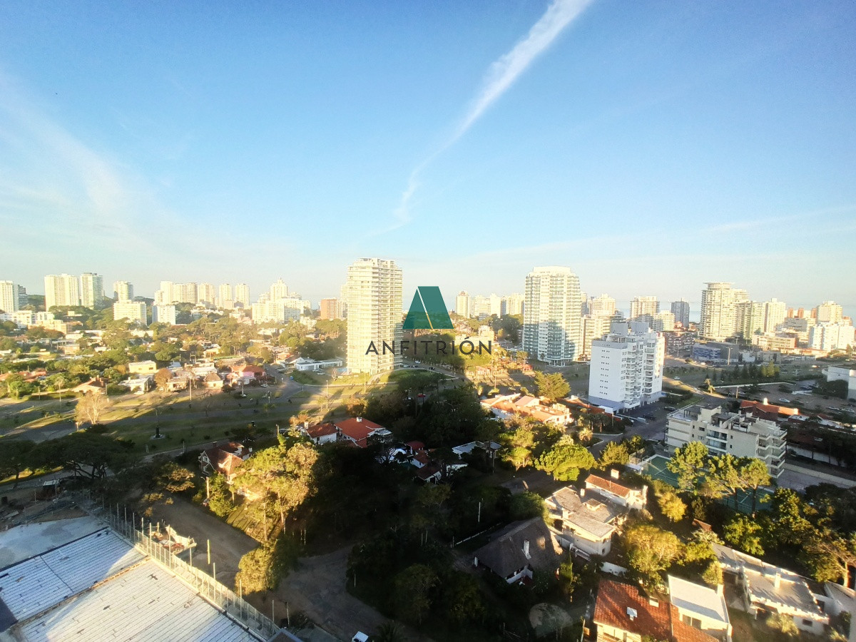 Apartamento ID.155 - Apartamento En Alquiler Anual e Invernal - Zona Mansa Ref. 5809