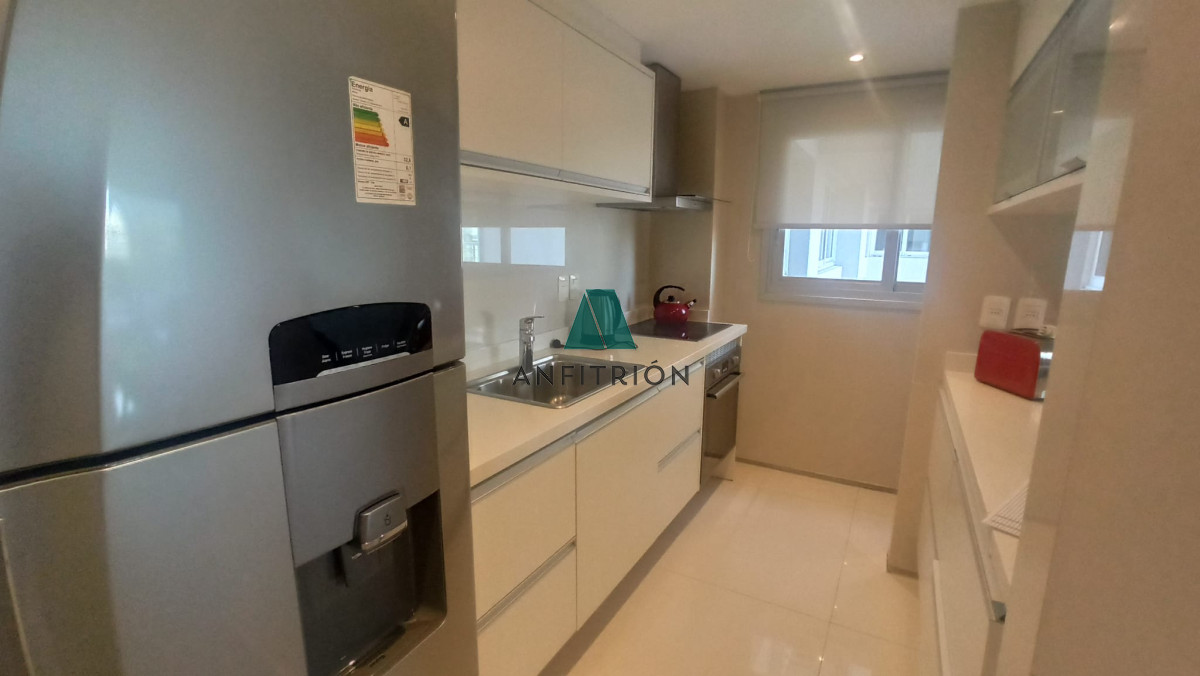 Apartamento ID.155 - Apartamento En Alquiler Anual e Invernal - Zona Mansa Ref. 5809