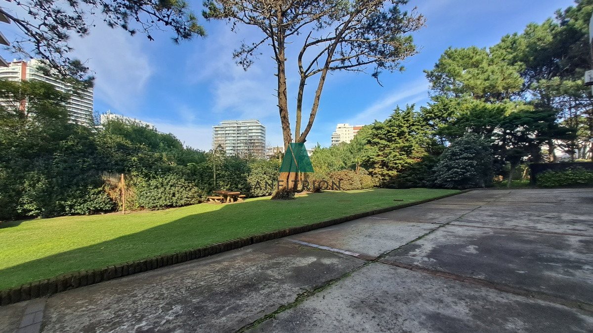 Apartamento ID.196 - Apartamento en Aidy Grill- Punta del Este. Ref. 3968