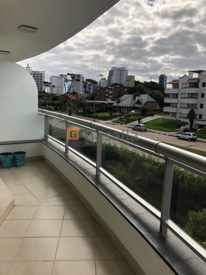 Apartamento en Venta - Zona Chiverta Ref. 6881