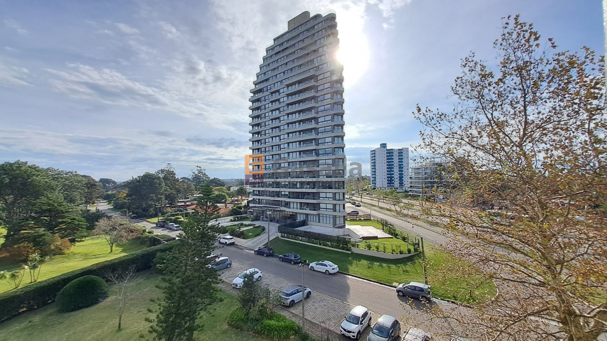 Apartamento en Alquiler de Temporada - Zona Roosevelt Ref. 6856