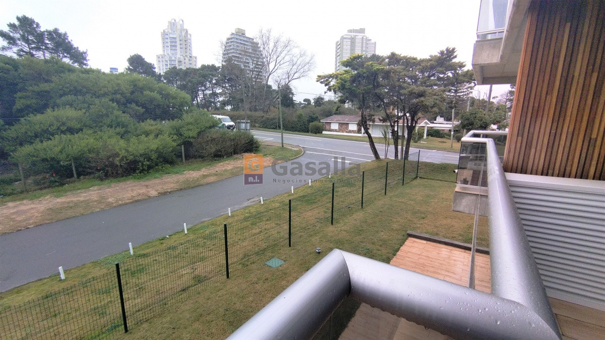 Apartamento en Alquiler Temporada - Zona Mansa Ref. 5428 - GSL2340A
