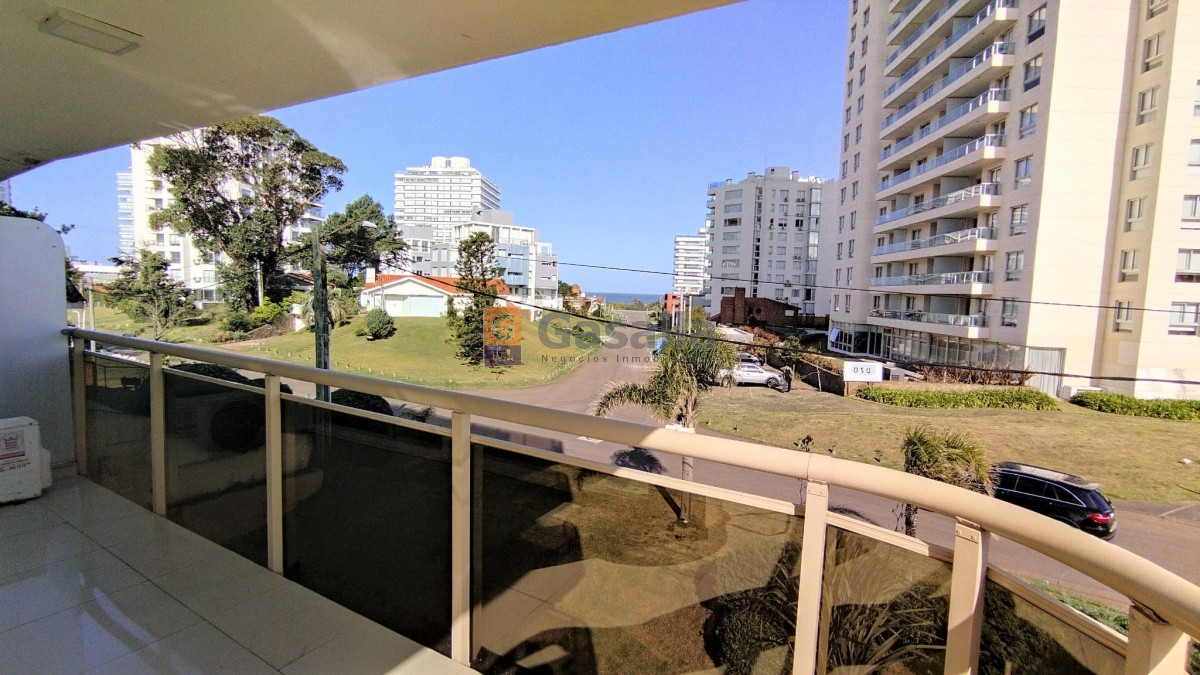 Apartamento en venta en Aidy Grill- Punta de Este Ref. 7153 - GSL1031A