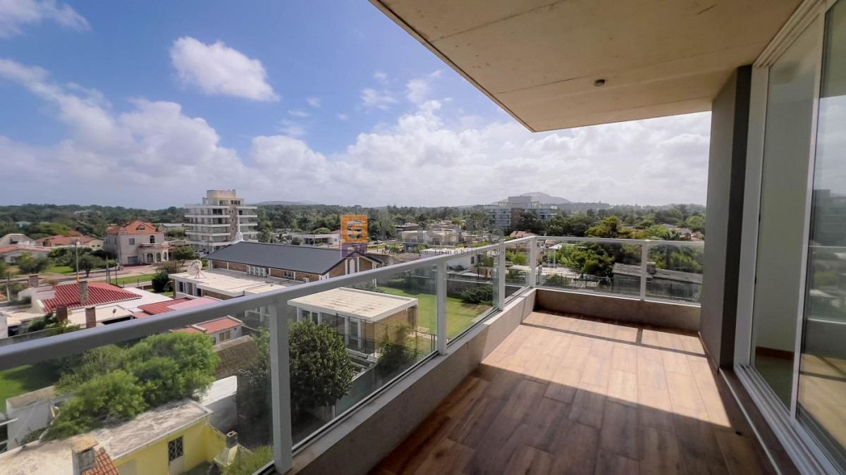 Apartamento en Piriápolis - Zona Centro Ref. 6112
