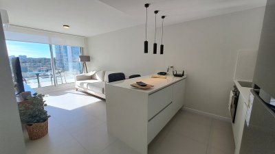 Apartamento En Venta - Zona Mansa Ref. 7208