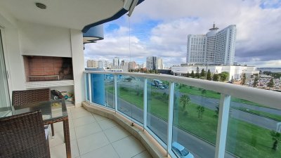 Apartamento En Alquiler - Zona Mansa Ref. 5978