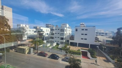 Apartamento En Alquiler de Temporada - Zona Península Ref. 6769