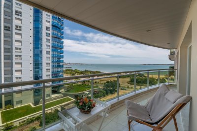 Apartamento en torre de categoría. ALQUILER DE TEMPORADA. Ref.5568