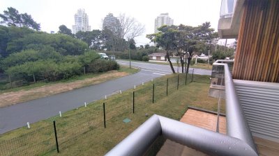 Apartamento en Alquiler Temporada - Zona Mansa Ref. 5428
