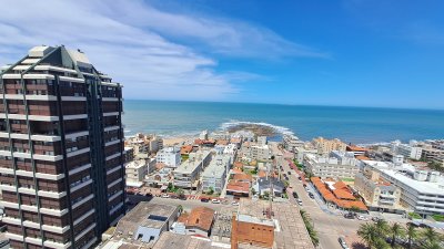 Apartamento en Venta - Zona Península Ref. 6887