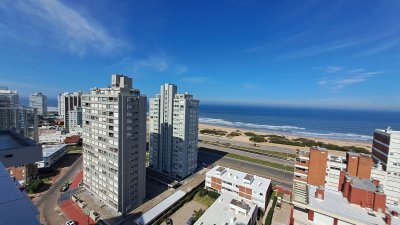 Apartamento En Alquiler Temporada - Zona Brava Ref. 6135