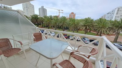 Apartamento En Alquiler de Temporada - Zona Península Ref. 6374