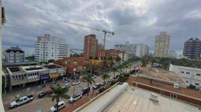 Apartamento en venta en Península - Punta del Este. Ref. 5915