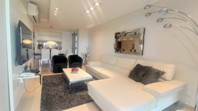 Apartamento En Alquiler Anual e Invernal - Zona Mansa Ref. 5809